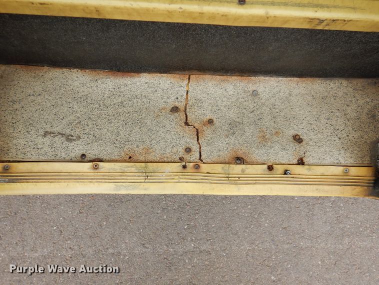 image for item IN9927 2010 Ford F650  shuttle bus