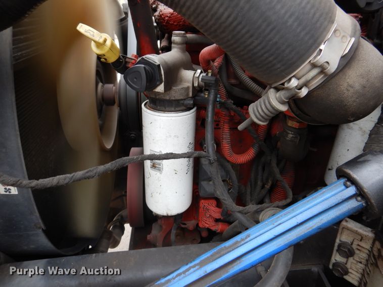 image for item IN9927 2010 Ford F650  shuttle bus