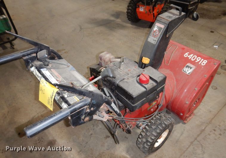 image for item IN9934 Toro 824  snow blower