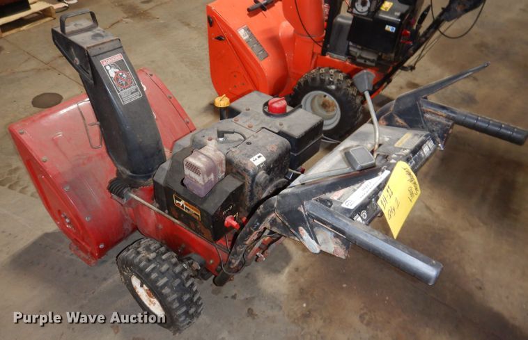 image for item IN9934 Toro 824  snow blower
