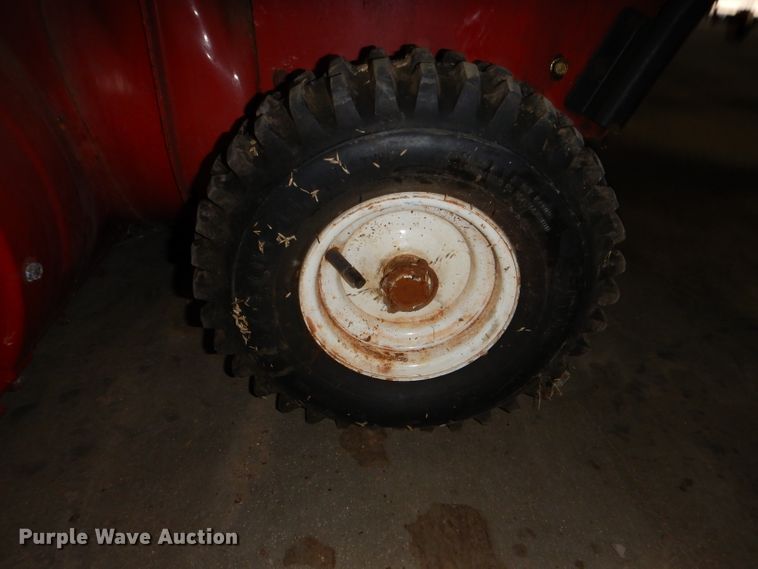 image for item IN9934 Toro 824  snow blower