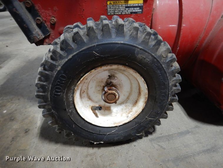 image for item IN9934 Toro 824  snow blower