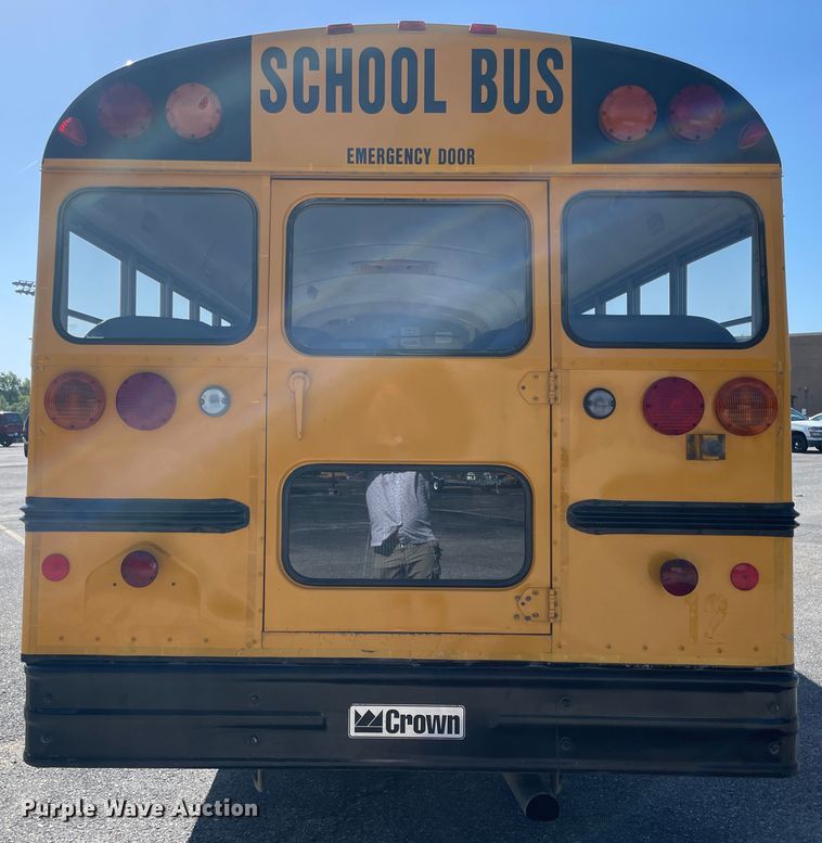 image for item JQ9724 1997 Ford B800  school bus