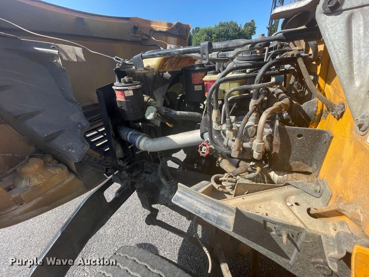 image for item JQ9724 1997 Ford B800  school bus