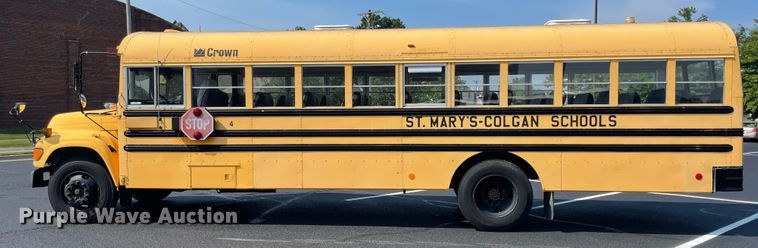 image for item JQ9748 1996 Ford B800  school bus