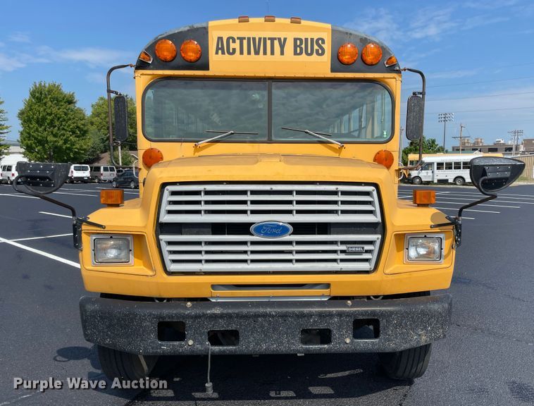 image for item JQ9750 1993 Ford B700  school bus