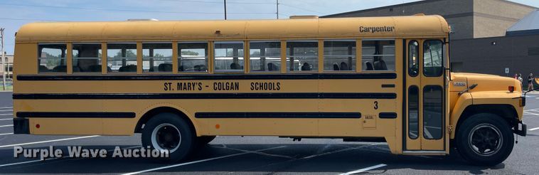 image for item JQ9750 1993 Ford B700  school bus