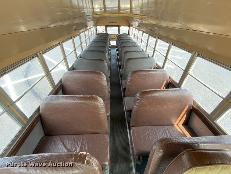 image for item JQ9750 1993 Ford B700  school bus