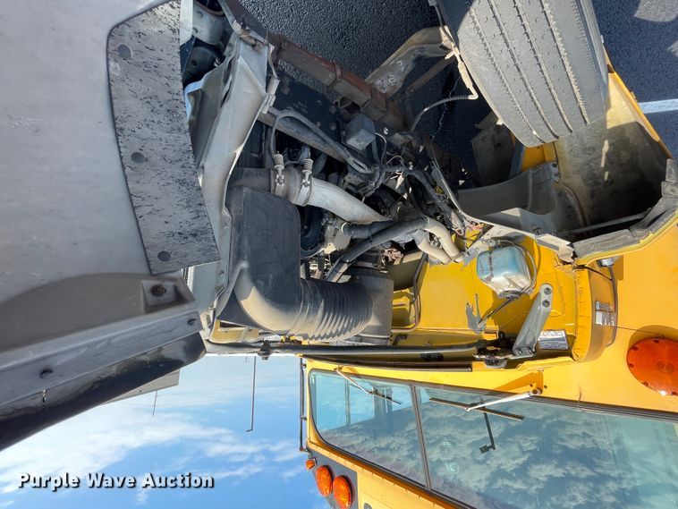 image for item JQ9750 1993 Ford B700  school bus