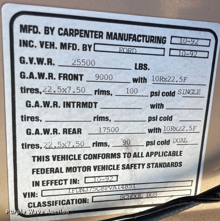 image for item JQ9750 1993 Ford B700  school bus