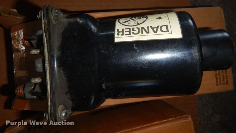 image for item JZ9863 Caterpillar motor grader parts