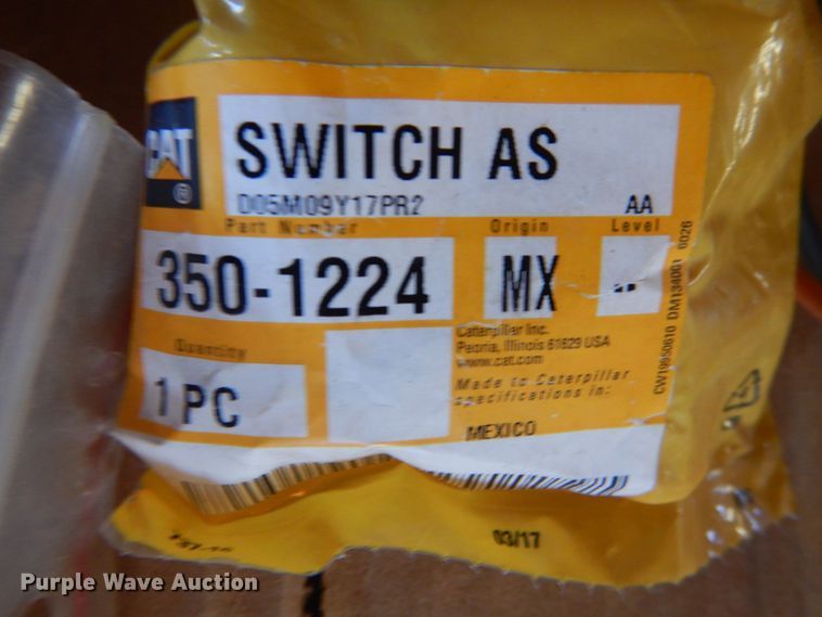 image for item JZ9863 Caterpillar motor grader parts