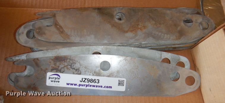 image for item JZ9863 Caterpillar motor grader parts