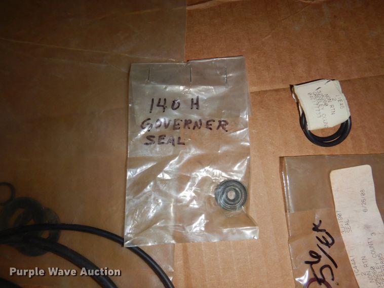 image for item JZ9863 Caterpillar motor grader parts