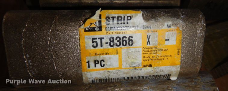 image for item JZ9863 Caterpillar motor grader parts