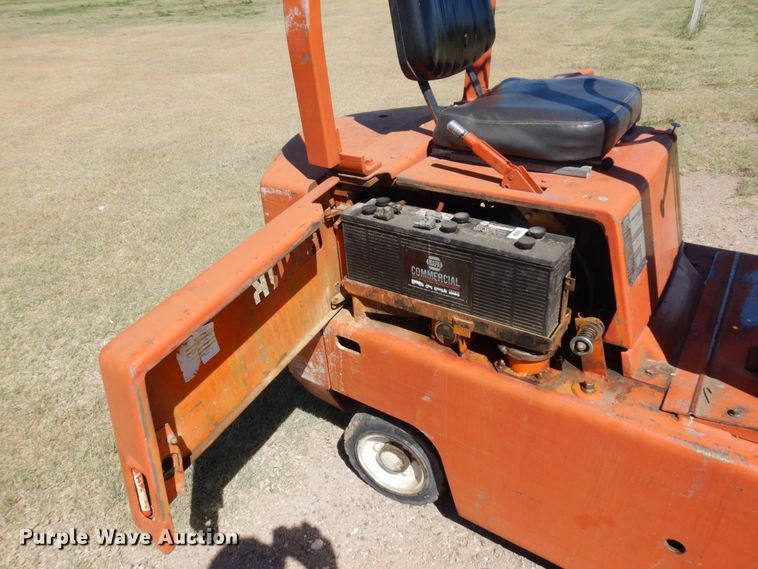 image for item JZ9864 Clark C500S30  forklift