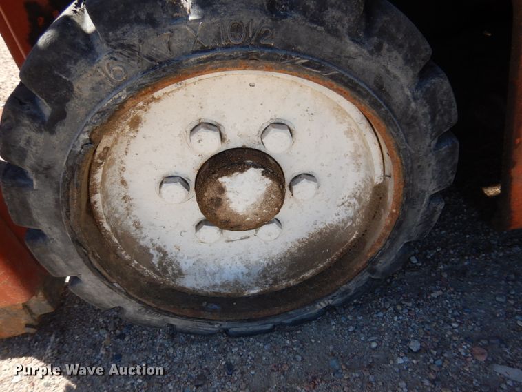 image for item JZ9864 Clark C500S30  forklift