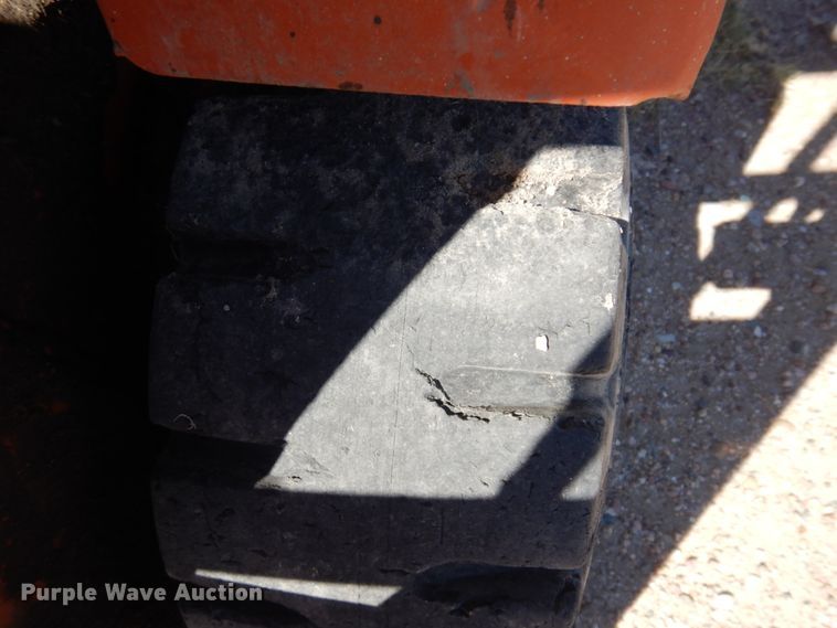 image for item JZ9864 Clark C500S30  forklift