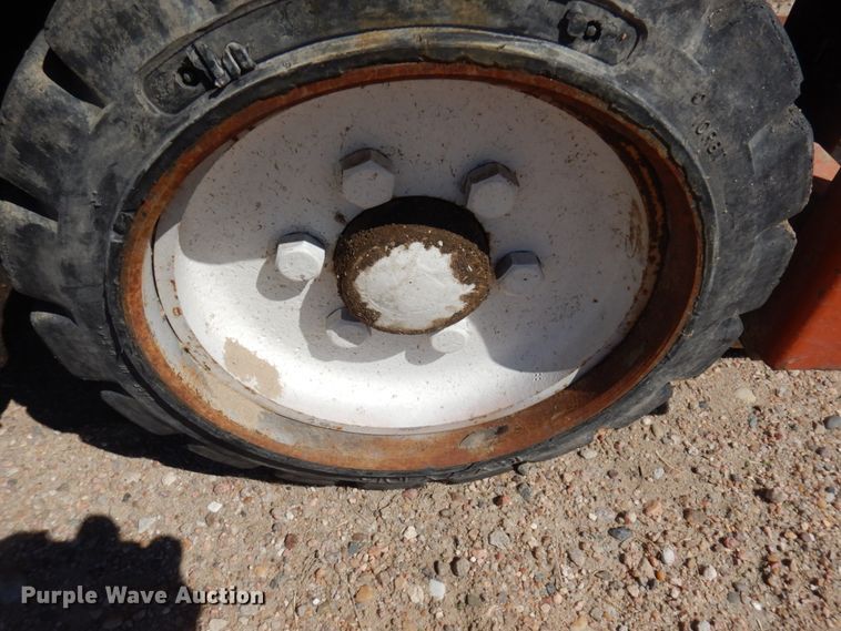 image for item JZ9864 Clark C500S30  forklift