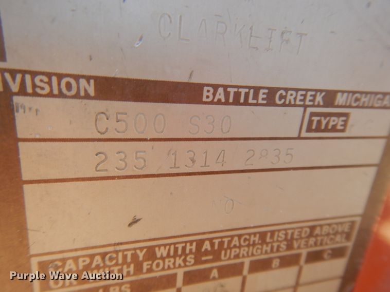 image for item JZ9864 Clark C500S30  forklift