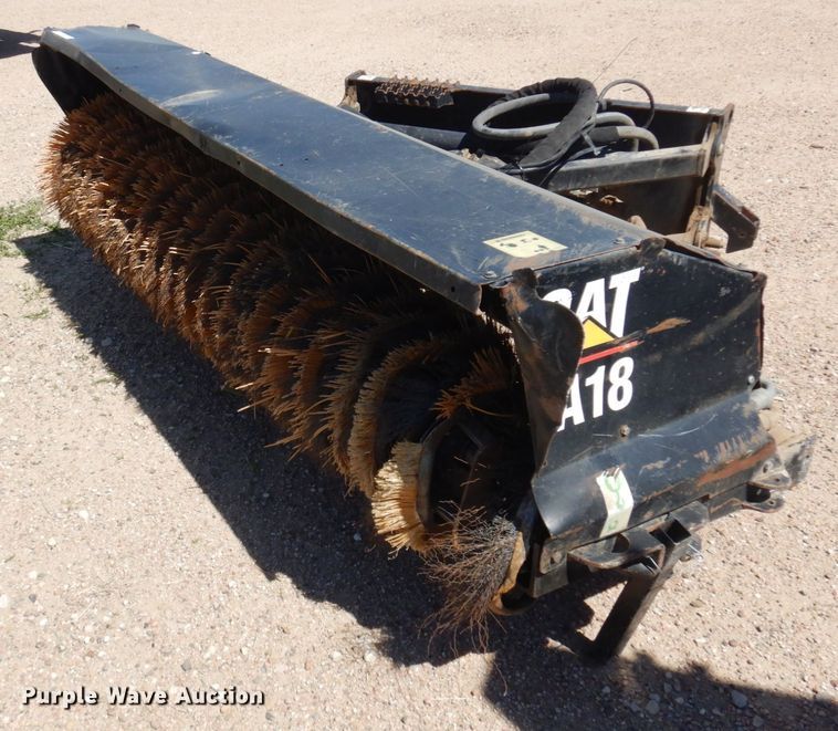 image for item JZ9866 Caterpillar BA18  skid steer broom
