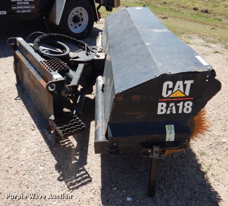 image for item JZ9866 Caterpillar BA18  skid steer broom