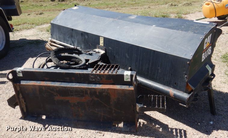 image for item JZ9866 Caterpillar BA18  skid steer broom