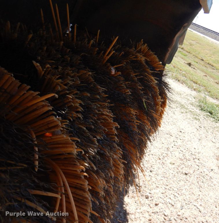 image for item JZ9866 Caterpillar BA18  skid steer broom