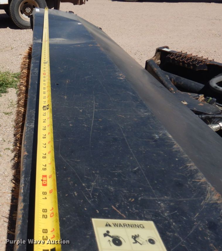 image for item JZ9866 Caterpillar BA18  skid steer broom