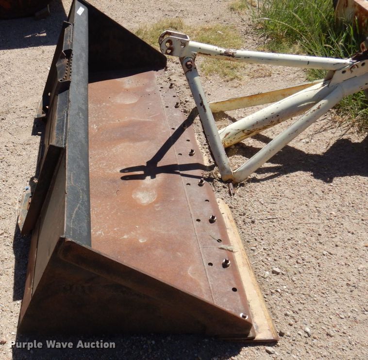 image for item JZ9872 79"W skid steer bucket