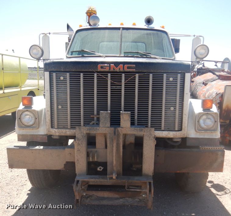 image for item JZ9874 1981 GMC Brigadier  dump truck
