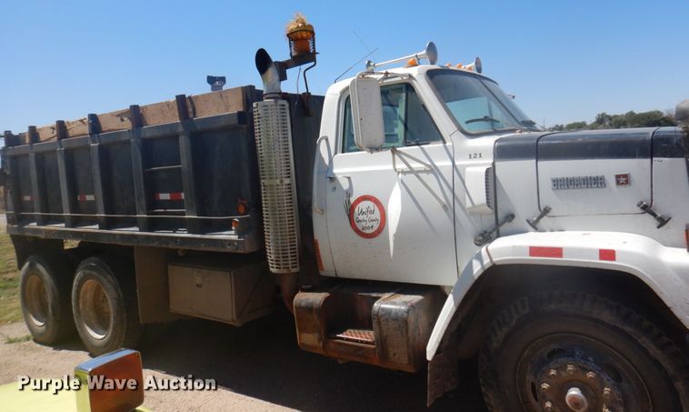 image for item JZ9874 1981 GMC Brigadier  dump truck