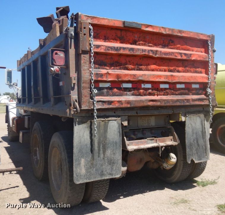 image for item JZ9874 1981 GMC Brigadier  dump truck