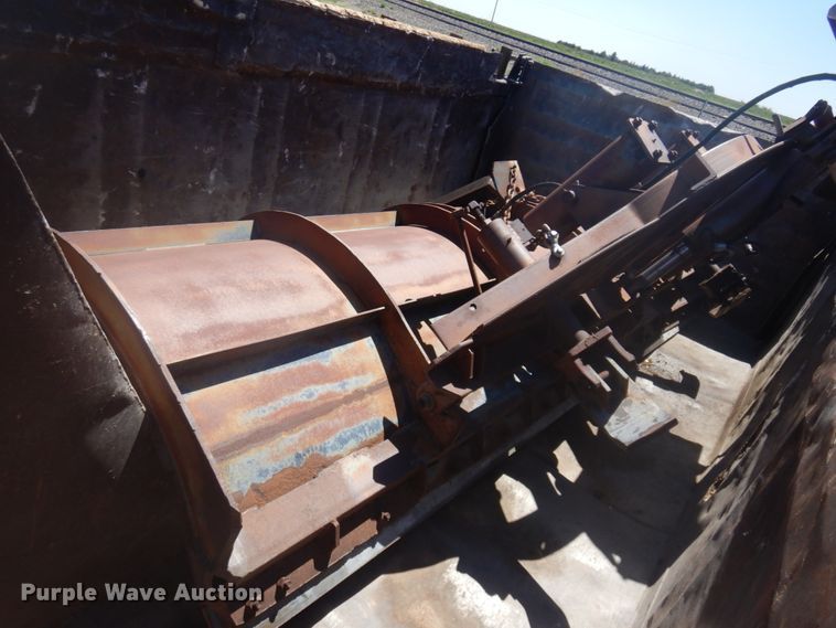 image for item JZ9874 1981 GMC Brigadier  dump truck