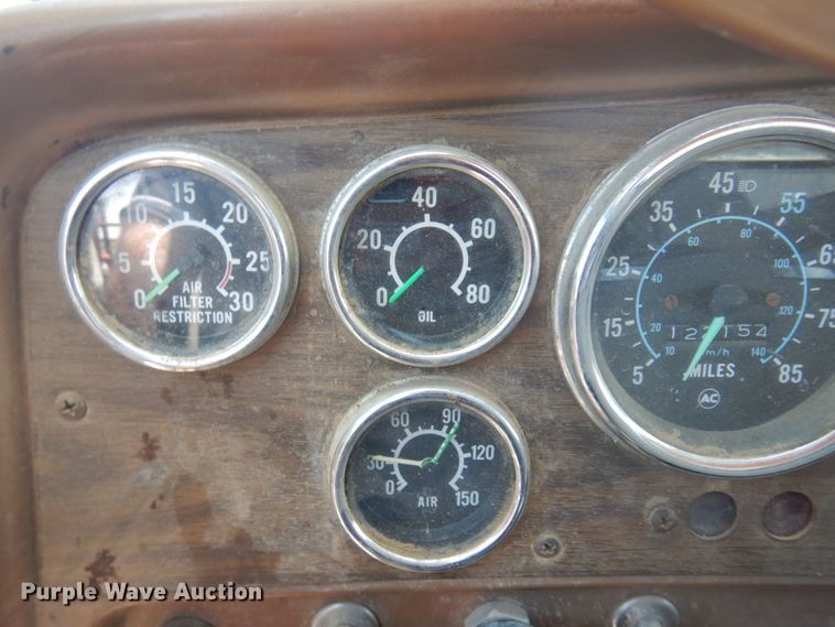 image for item JZ9874 1981 GMC Brigadier  dump truck