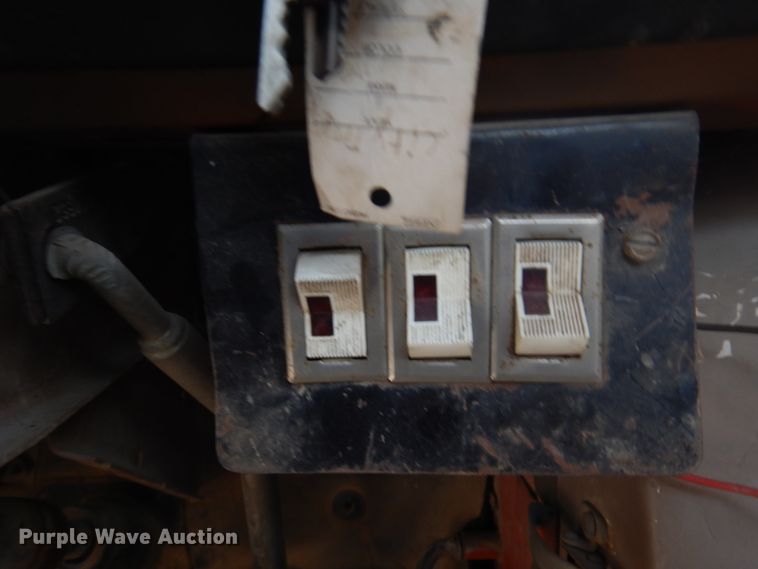 image for item JZ9874 1981 GMC Brigadier  dump truck