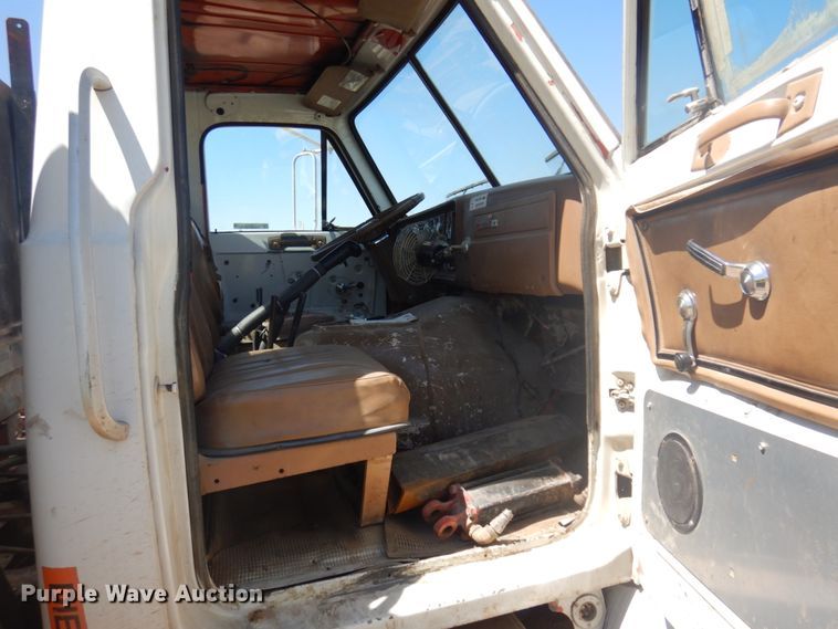image for item JZ9874 1981 GMC Brigadier  dump truck