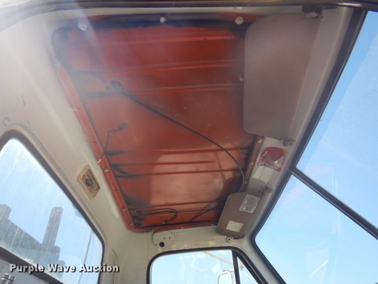 image for item JZ9874 1981 GMC Brigadier  dump truck