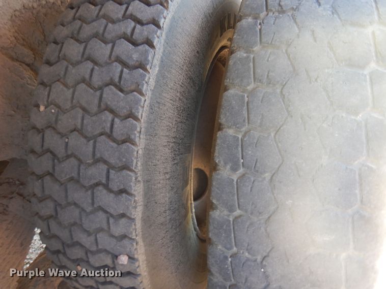 image for item JZ9874 1981 GMC Brigadier  dump truck