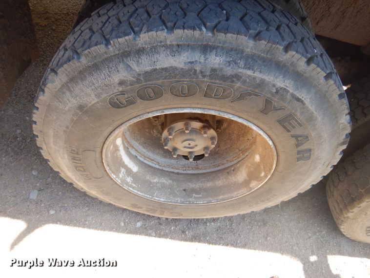 image for item JZ9874 1981 GMC Brigadier  dump truck