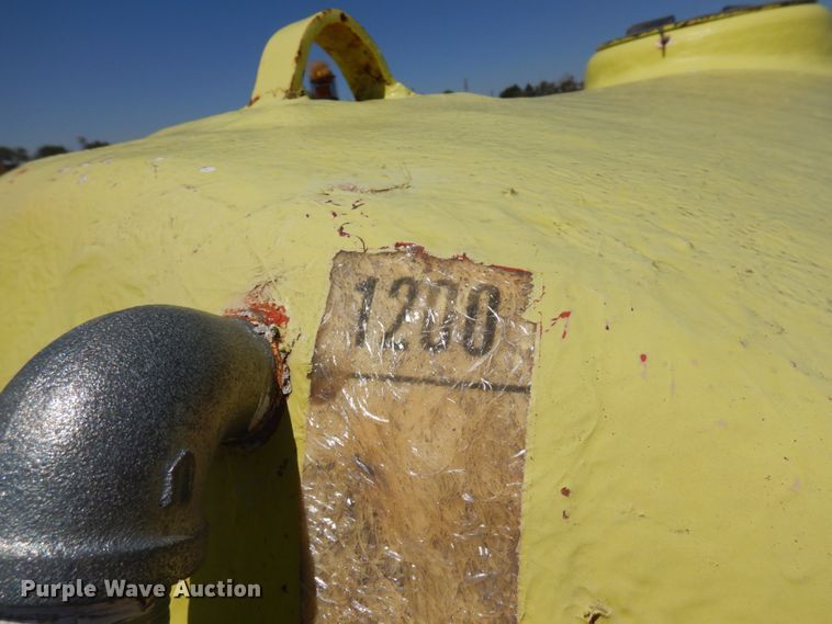 image for item JZ9875 1970 International Loadstar 1600  water truck