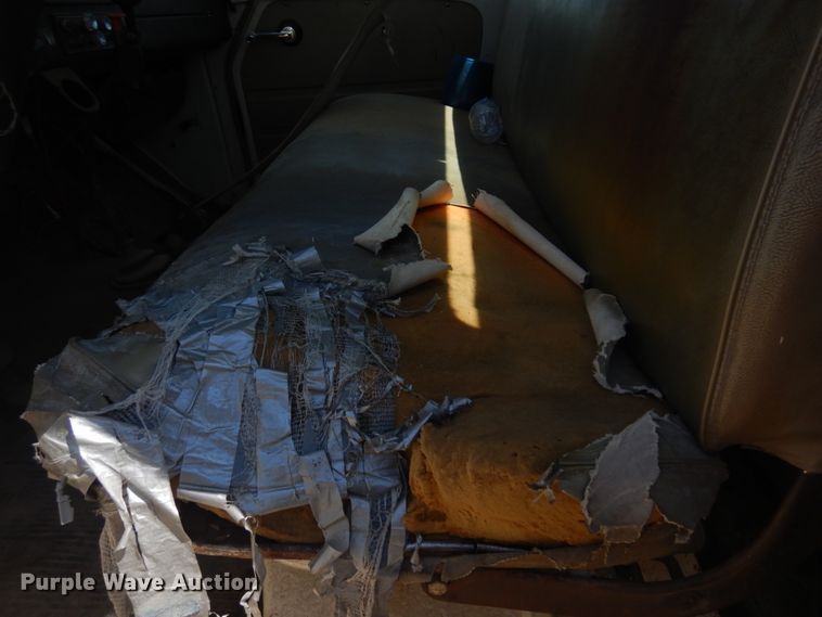 image for item JZ9875 1970 International Loadstar 1600  water truck