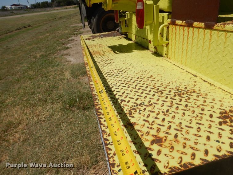 image for item JZ9875 1970 International Loadstar 1600  water truck