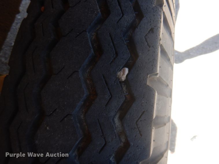 image for item JZ9875 1970 International Loadstar 1600  water truck