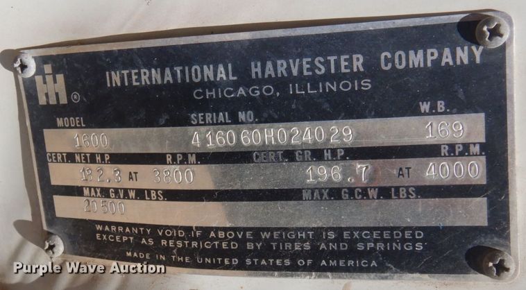 image for item JZ9875 1970 International Loadstar 1600  water truck