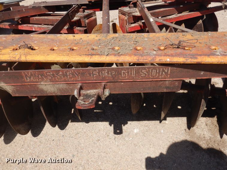 image for item JZ9879 Massey Ferguson  disk