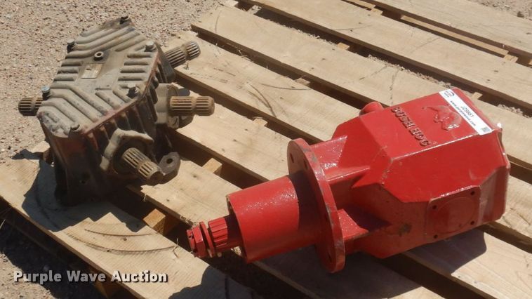 image for item JZ9881 (2) Bush Hog gearboxes