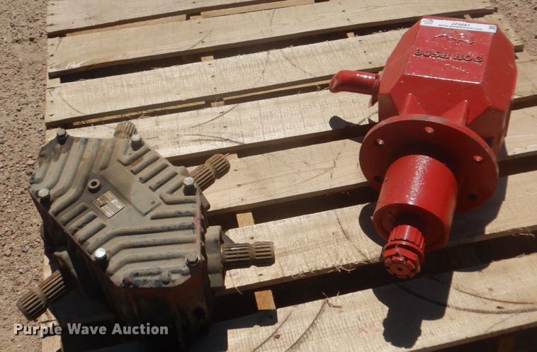 image for item JZ9881 (2) Bush Hog gearboxes