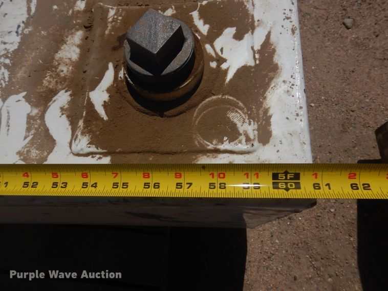 image for item JZ9883 (2) fuel tanks