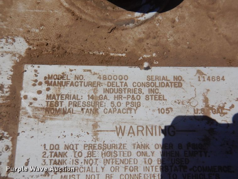 image for item JZ9883 (2) fuel tanks